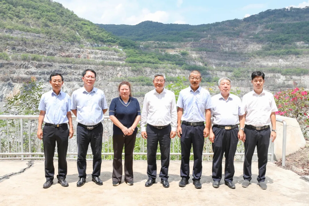 海南省政协主席李荣灿到菠菜担保网调研