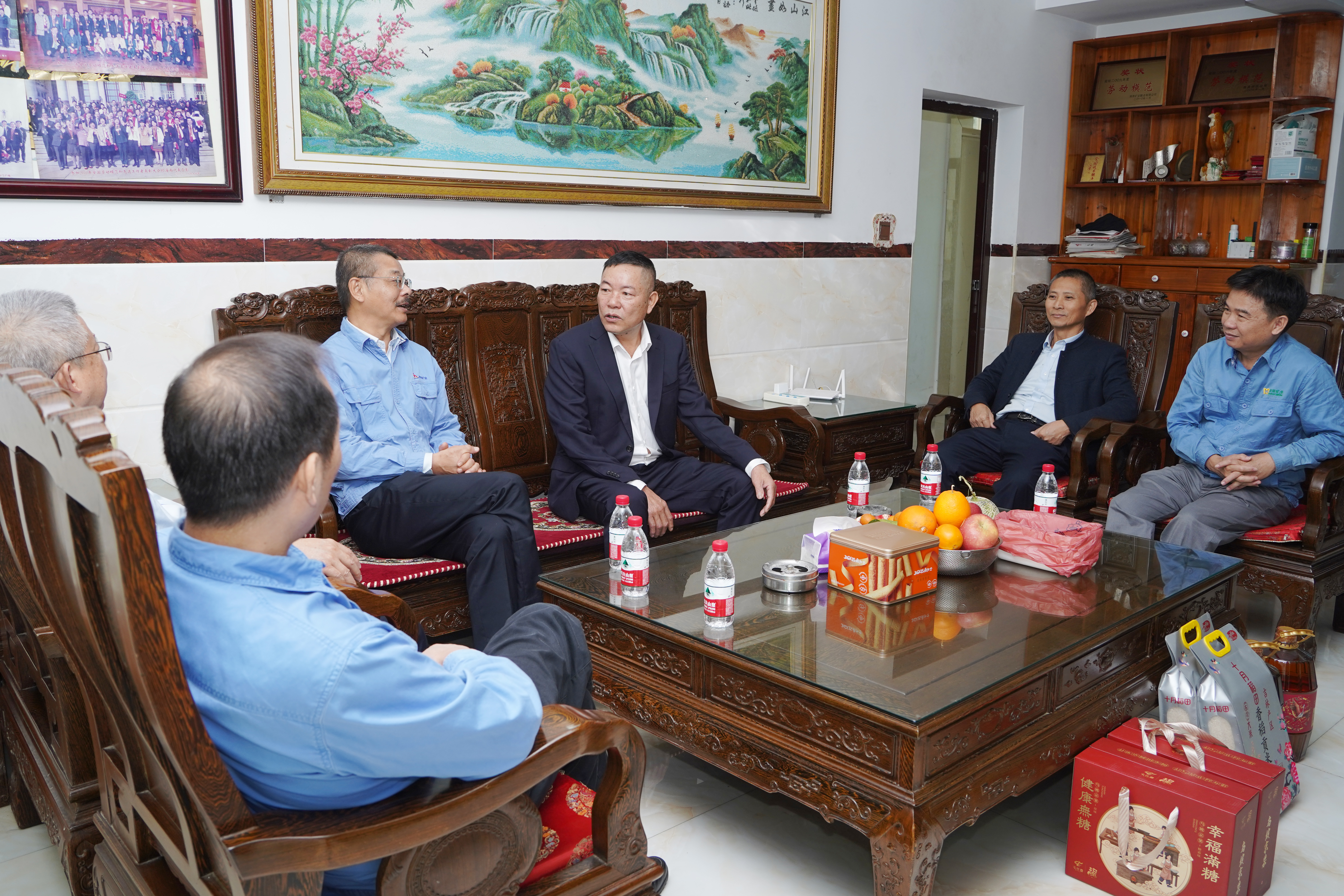 菠菜担保网开展2025年新春慰问